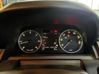 LAND ROVER DISCOVERY 4 3.0 SD V6 SE Tech SUV 5dr Diesel Auto 4WD Euro 5 (s/s) (255 bhp)