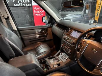 LAND ROVER DISCOVERY 4 3.0 SD V6 SE Tech SUV 5dr Diesel Auto 4WD Euro 5 (s/s) (255 bhp)