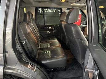 LAND ROVER DISCOVERY 4 3.0 SD V6 HSE SUV 5dr Diesel Auto 4WD Euro 5 (s/s) (255 bhp)