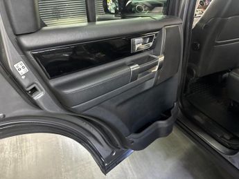 LAND ROVER DISCOVERY 4 3.0 SD V6 HSE SUV 5dr Diesel Auto 4WD Euro 5 (s/s) (255 bhp)