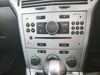 VAUXHALL ASTRA 1.8 VVT 16v Exclusiv Sport Hatch 3dr Petrol Automatic (184 g/km,