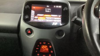 TOYOTA AYGO 1.0 VVT-i x-trend Funroof 5dr Petrol x-shift Euro 6 (71 ps)