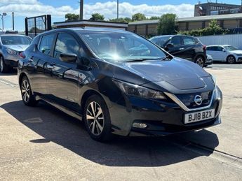 Nissan Leaf 40kWh Acenta Hatchback 5 Door Electric Automatic Black 1 Former 