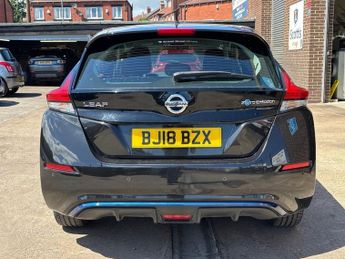 NISSAN LEAF 40kWh Acenta Hatchback 5 Door Electric Automatic Black 1 Former 