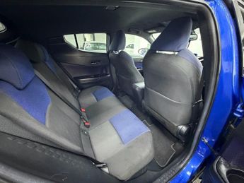 TOYOTA C-HR 1.8 VVT-h Dynamic SUV 5dr Petrol Hybrid CVT Euro 6 (s/s) (122 ps