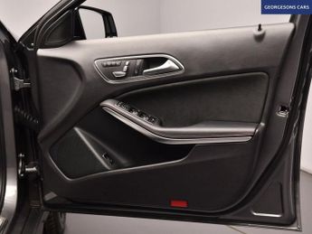 MERCEDES-BENZ GLA 1.6 GLA200 AMG Line (Premium Plus) SUV 5dr Petrol 7G-DCT Euro 6 