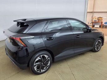 MG MG 4 64kWh Trophy Long Range Hatchback 5dr Electric Auto (203 ps)