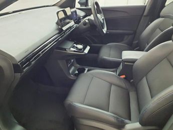 MG MG 4 64kWh Trophy Long Range Hatchback 5dr Electric Auto (203 ps)