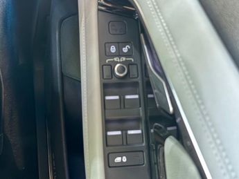 LAND ROVER RANGE ROVER EVOQUE 2.0 D180 MHEV First Edition SUV 5dr Diesel Auto 4WD Euro 6 (s/s)