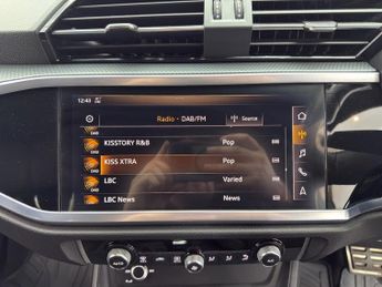 AUDI Q3 1.5 TFSI CoD 35 S line SUV 5dr Petrol S Tronic Euro 6 (s/s) (150