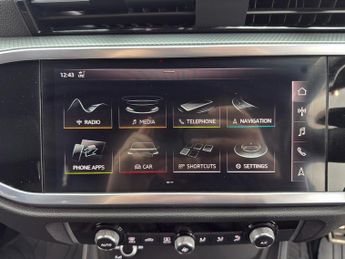 AUDI Q3 1.5 TFSI CoD 35 S line SUV 5dr Petrol S Tronic Euro 6 (s/s) (150