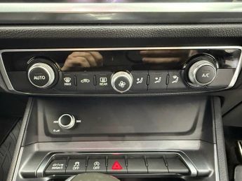 AUDI Q3 1.5 TFSI CoD 35 S line SUV 5dr Petrol S Tronic Euro 6 (s/s) (150