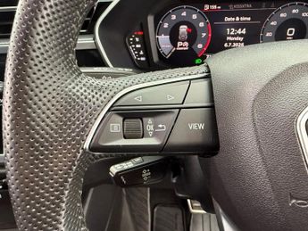 AUDI Q3 1.5 TFSI CoD 35 S line SUV 5dr Petrol S Tronic Euro 6 (s/s) (150