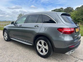 MERCEDES-BENZ GLC 2.1 GLC250d Sport (Premium) SUV 5dr Diesel G-Tronic 4MATIC Euro 