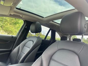 MERCEDES-BENZ GLC 2.1 GLC250d Sport (Premium) SUV 5dr Diesel G-Tronic 4MATIC Euro 