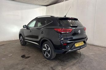 MG MG ZS 72.6kWh Trophy Connect Long Range SUV 5dr Electric Auto (156 ps)