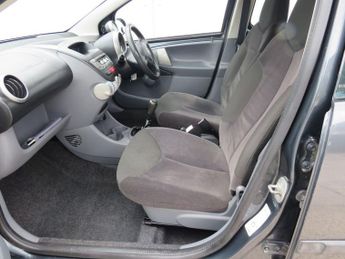 CITROEN C1 1.0i Rhythm Hatchback 5dr Petrol Manual Euro 4 (67 ps)