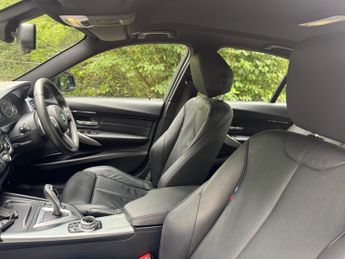 BMW 3 SERIES 2.0 330e 7.6kWh M Sport Saloon 4dr Petrol Plug-in Hybrid Auto Eu