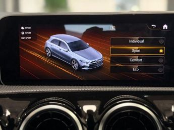 MERCEDES-BENZ A CLASS 1.3 A200 AMG Line (Executive) Hatchback 5dr Petrol 7G-DCT Euro 6