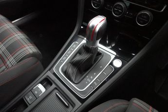 VOLKSWAGEN GOLF 2.0 TDI GTD Hatchback 5dr Diesel DSG Euro 6 (s/s) (184 ps)