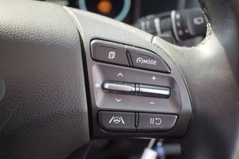 HYUNDAI KONA 1.6 h-GDi SE Connect SUV 5dr Petrol Hybrid DCT Euro 6 (s/s) (141