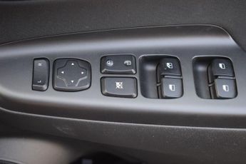 HYUNDAI KONA 1.6 h-GDi SE Connect SUV 5dr Petrol Hybrid DCT Euro 6 (s/s) (141