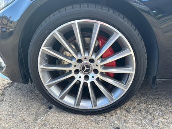MERCEDES-BENZ C CLASS 2.1 C220d AMG Line (Premium Plus) Saloon 4dr Diesel G-Tronic+ 4M