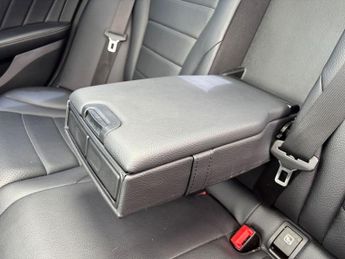 MERCEDES-BENZ C CLASS 2.1 C220d AMG Line (Premium Plus) Saloon 4dr Diesel G-Tronic+ 4M