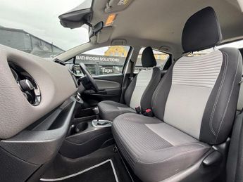 TOYOTA YARIS 1.5 VVT-h Icon Tech Hatchback 5dr Petrol Hybrid E-CVT Euro 6 (s/