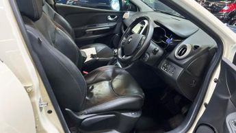 RENAULT CLIO 0.9 TCe Iconic 25 Nav Hatchback 5dr Petrol Manual Euro 6 (s/s) (