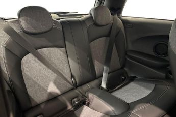 MINI Electric Hatch Cooper SE 32.6kWh Level 2 Hatchback 3dr Electric Auto (184 ps)