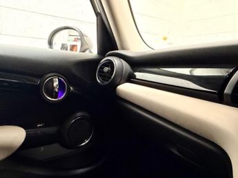MINI HATCH 1.5 Cooper Hatchback 5dr Petrol Manual Euro 6 (s/s) (136 ps)