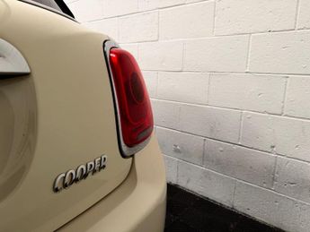 MINI HATCH 1.5 Cooper Hatchback 5dr Petrol Manual Euro 6 (s/s) (136 ps)