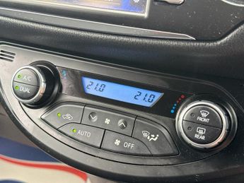 TOYOTA YARIS 1.5 VVT-h Excel Hatchback 5dr Petrol Hybrid E-CVT Euro 6 (s/s) (