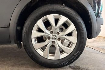 RENAULT CAPTUR 1.6 E-TECH Iconic Edition SUV 5dr Petrol Hybrid Auto Euro 6 (s/s