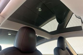 TESLA Model 3 (Dual Motor) Long Range Saloon 4dr Electric Auto 4WDE (346 ps)