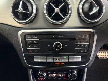 MERCEDES-BENZ CLA 2.1 CLA220d AMG Line Coupe 4dr Diesel 7G-DCT Euro 6 (s/s) (177 p