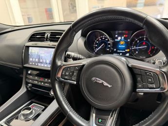 JAGUAR F-PACE 2.0 D180 R-Sport SUV 5dr Diesel Auto AWD Euro 6 (s/s) (180 ps)