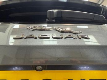 JAGUAR F-PACE 2.0 D180 R-Sport SUV 5dr Diesel Auto AWD Euro 6 (s/s) (180 ps)