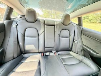 TESLA Model 3 Auto RWD 4dr