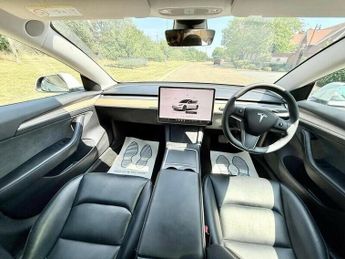 TESLA Model 3 Auto RWD 4dr