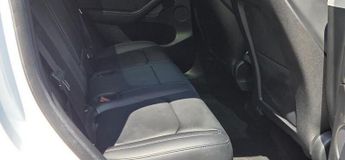 TESLA MODEL Y Auto RWD 5dr
