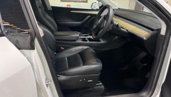 TESLA MODEL Y Auto RWD 5dr