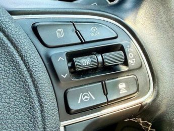 KIA NIRO 39kWh 2 Auto 5dr