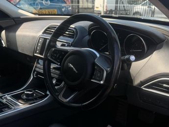 JAGUAR XE 2.0d Portfolio Saloon 4dr Diesel Auto AWD Euro 6 (s/s) (180 ps)