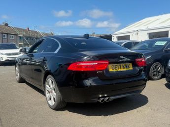 JAGUAR XE 2.0d Portfolio Saloon 4dr Diesel Auto AWD Euro 6 (s/s) (180 ps)