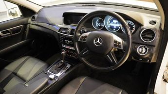 MERCEDES-BENZ C CLASS 1.6 C180 BlueEfficiency Executive SE Estate 5dr Petrol G-Tronic+