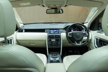LAND ROVER DISCOVERY SPORT 2.0 TD4 HSE Luxury SUV 5dr Diesel Auto 4WD Euro 6 (s/s) (180 ps)