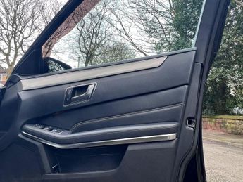 MERCEDES-BENZ E-CLASS 2.1 E220 BlueTEC AMG Night Edition Saloon 4dr Auto Diesel G-Tron