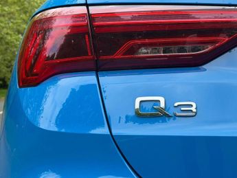 AUDI Q3 1.5 TFSI CoD 35 S line SUV 5dr Auto Petrol S Tronic Euro 6 (s/s)